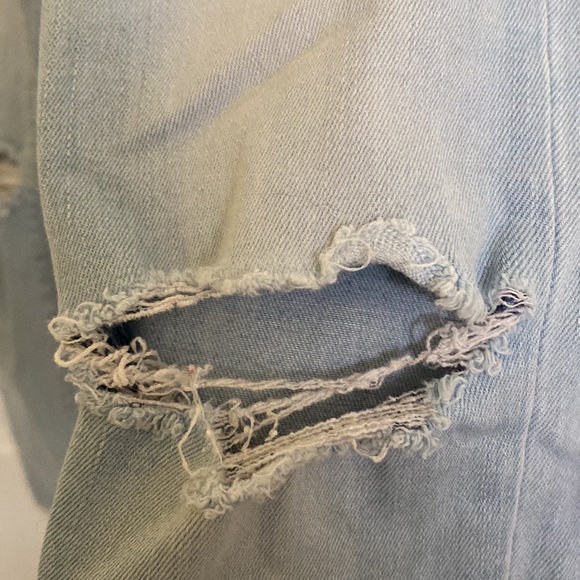 Abercrombie High Waisted Ripped Skinny Jeans - Picture 2 of 4